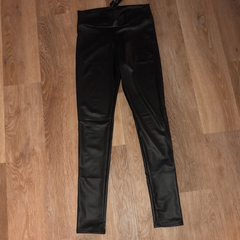 Black leggings - fake leather - size small